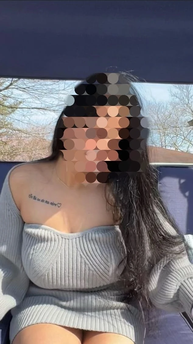Ashwini G on CAM and OCCASIONAL MEETUPS – Indian adult performer in New Delhi — 8 / 9