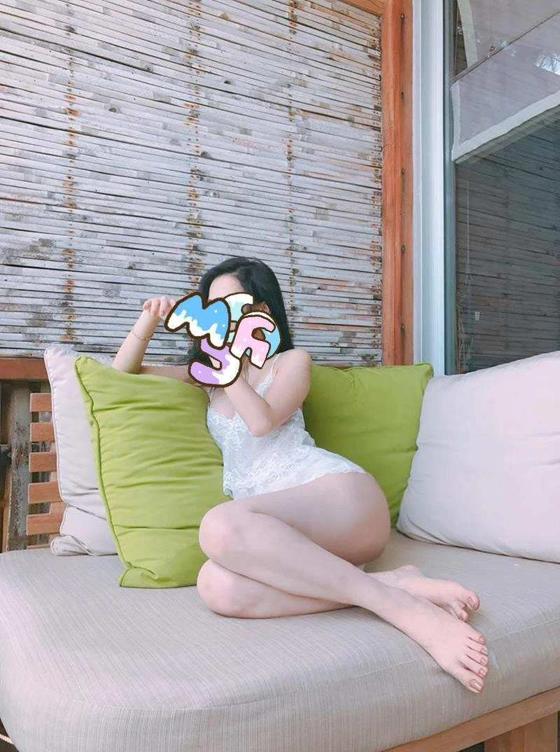 Jasmine – Vietnamese escort in Ho Chi Minh City — 2 / 3