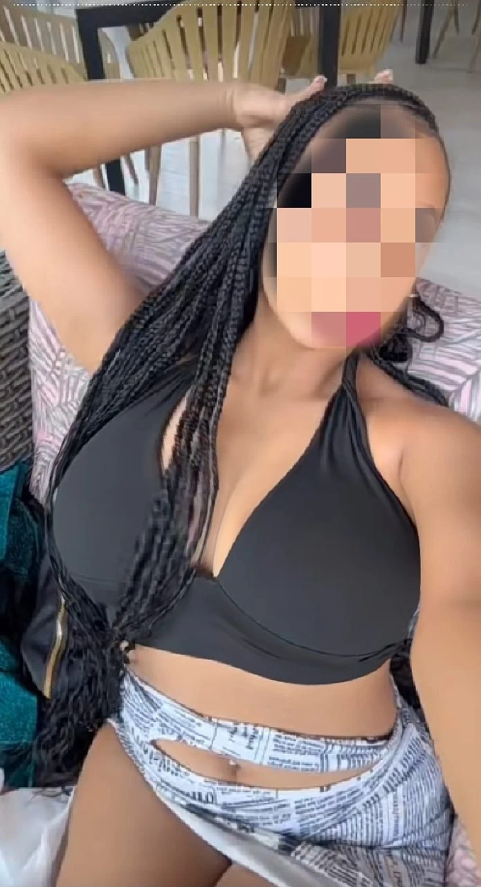 Sophia – South African escort in Hyderabad — 4 / 5
