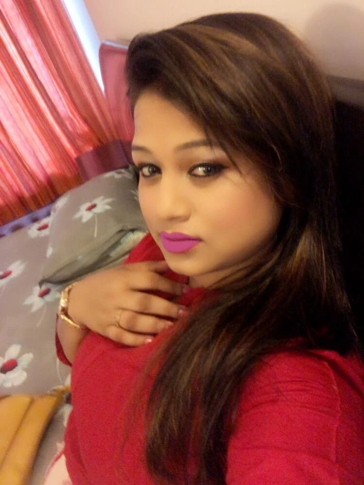Divya Ecort – Indian escort in Mumbai — 3 / 4