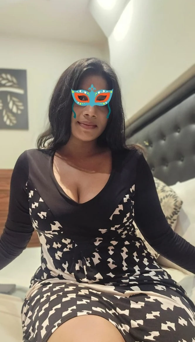 Nadi is back – Sri Lankan escort in Colombo — 8 / 25