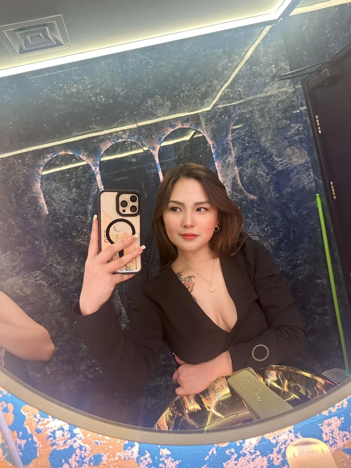 Sasha Your Ideal Naughty Playmate – Malaysian escort in Maldives — 2 / 8