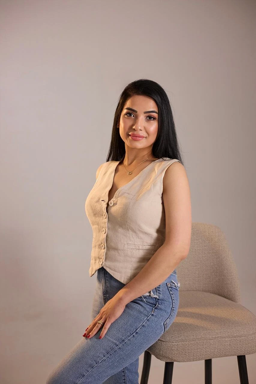 Gloria – Russian escort in Hyderabad — 6 / 7