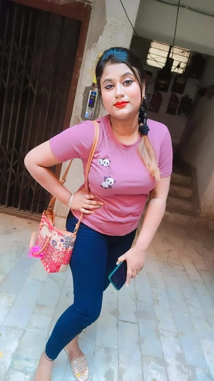 Glamour – Indian escort in Kolkata — 8 / 9