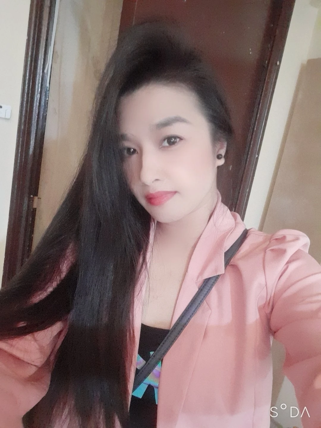 Loubna – Vietnamese escort in Hanoi — 5 / 6