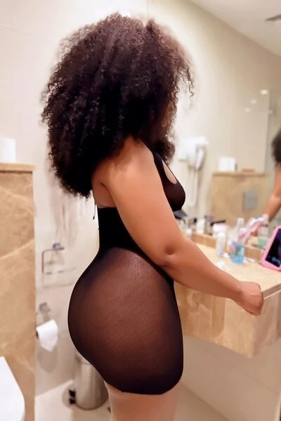 Petra – Malian escort in Casablanca — 2 / 4