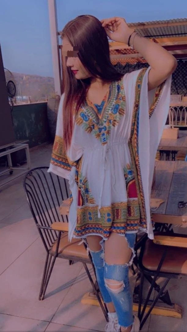 Jiya Patel Cam Show Mumbai – Indian escort in Mumbai — 4 / 5
