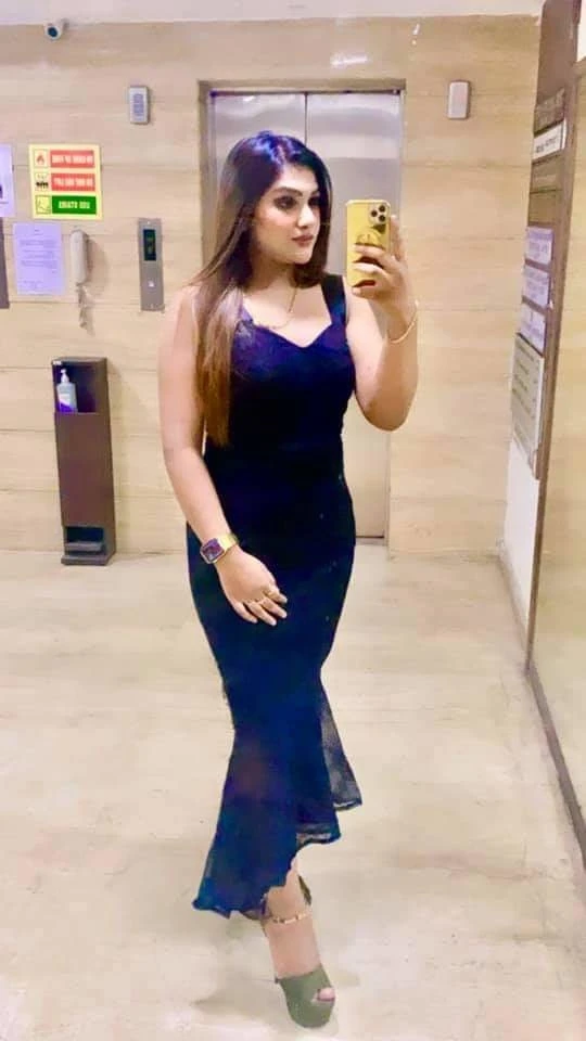 Best Cam Show Model Mahi – Indian escort in Mumbai — 15 / 19