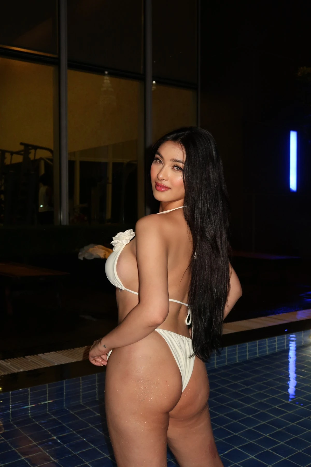 Maxinne – Filipino escort in Macao — 3 / 28