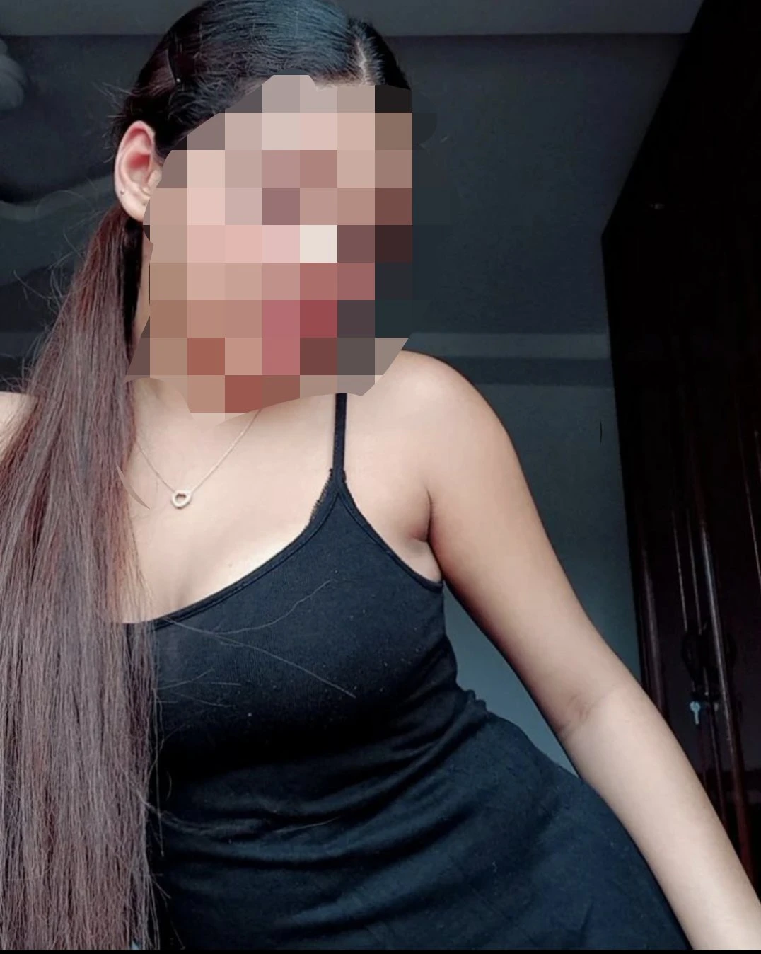 Neha Independent Girl Cam & Real/Meet – Indian masseuse in Mumbai — 1 / 2