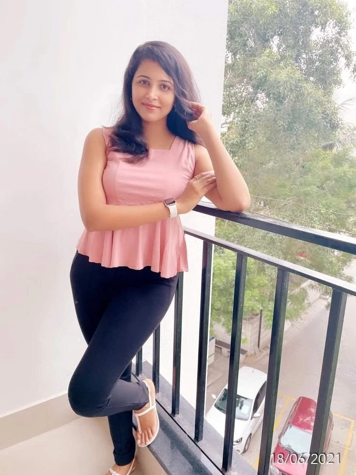 Sonal – Indian escort in Kanpur — 2 / 3