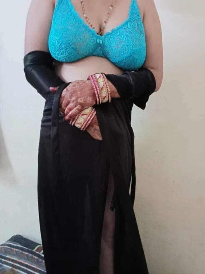 Janvi – Indian escort in New Delhi — 3 / 4