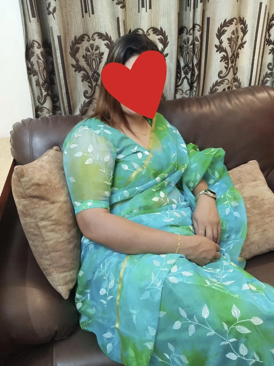 Lavanya Love – Indian escort in Bangalore — 5 / 6