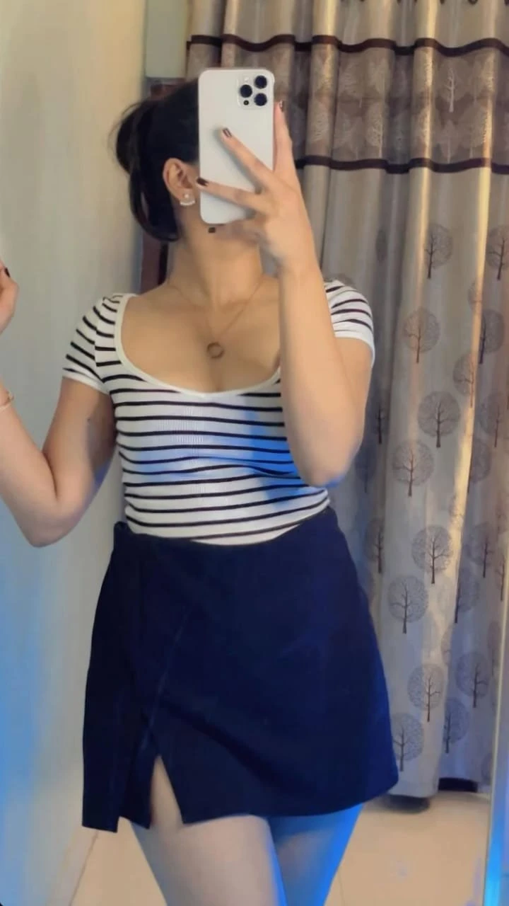 Sanjana – Indian escort in New Delhi — 2 / 3