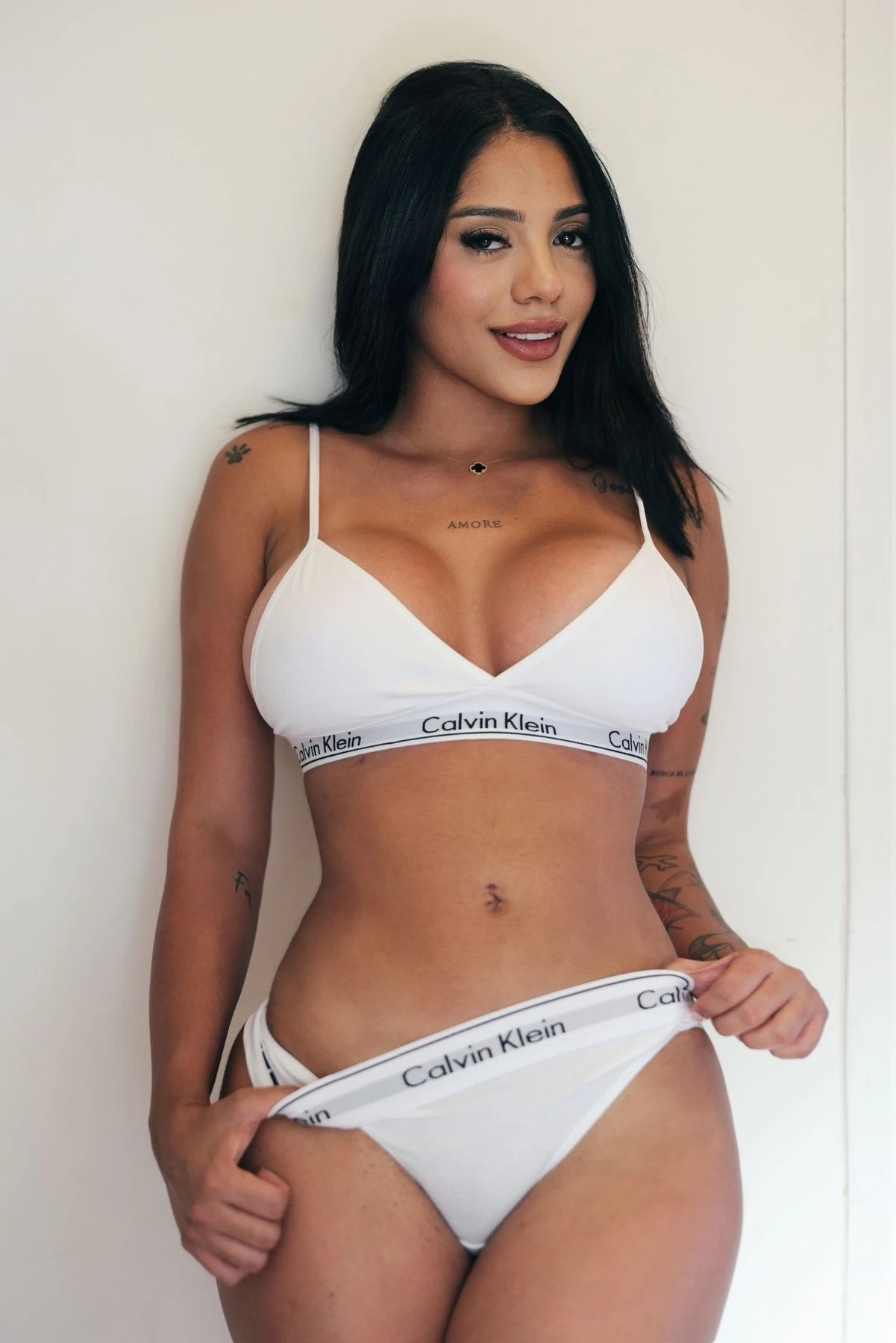 Nadia – Venezuelan escort in Beirut — 2 / 9