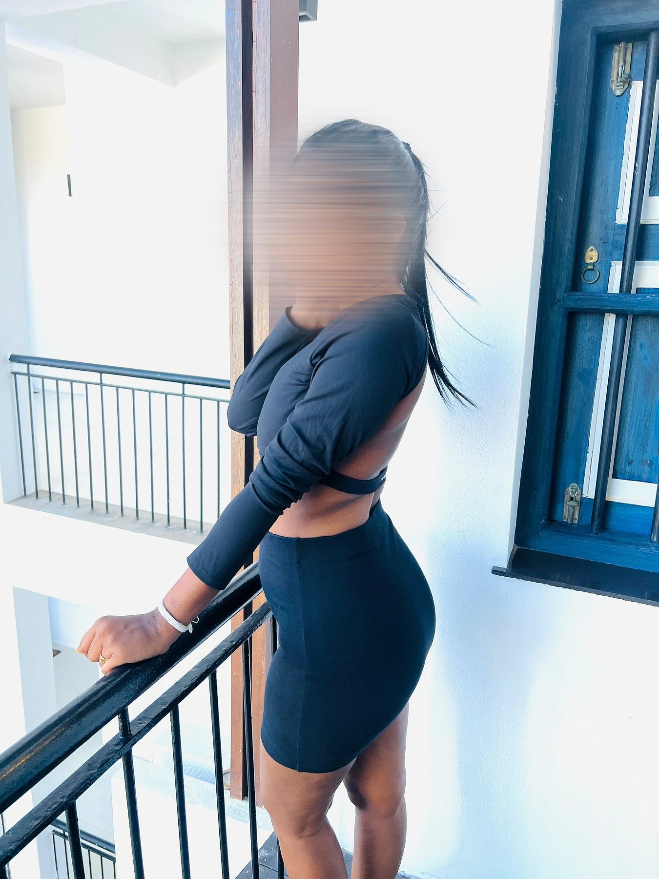 Malki Gfe – Sri Lankan adult performer in Colombo — 2 / 12