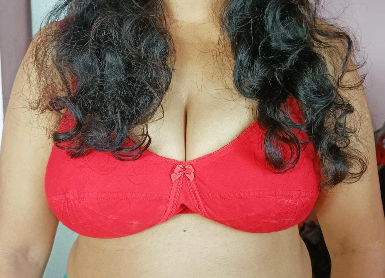 Smitha S – Indian escort in Kochi — 5 / 7