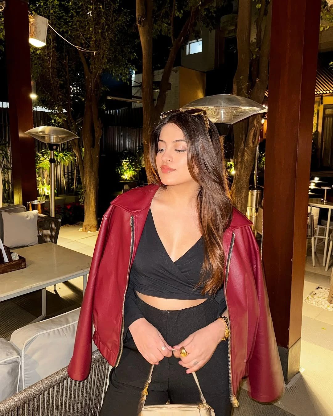 Nancy – Indian escort in Raipur — 4 / 5