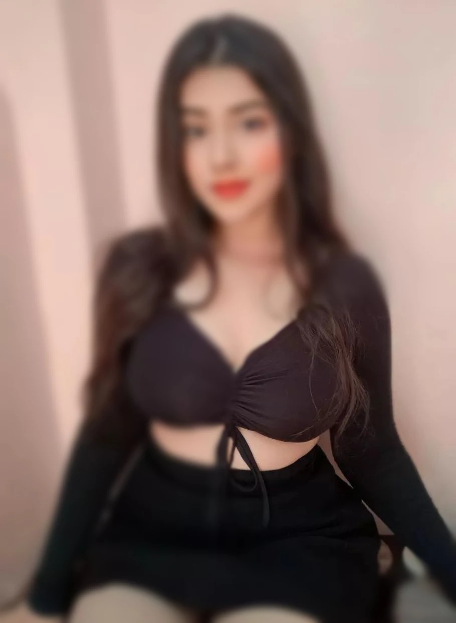 Disha (cam& real meet)nudeshow with face – Indian escort in Kochi — 3 / 5