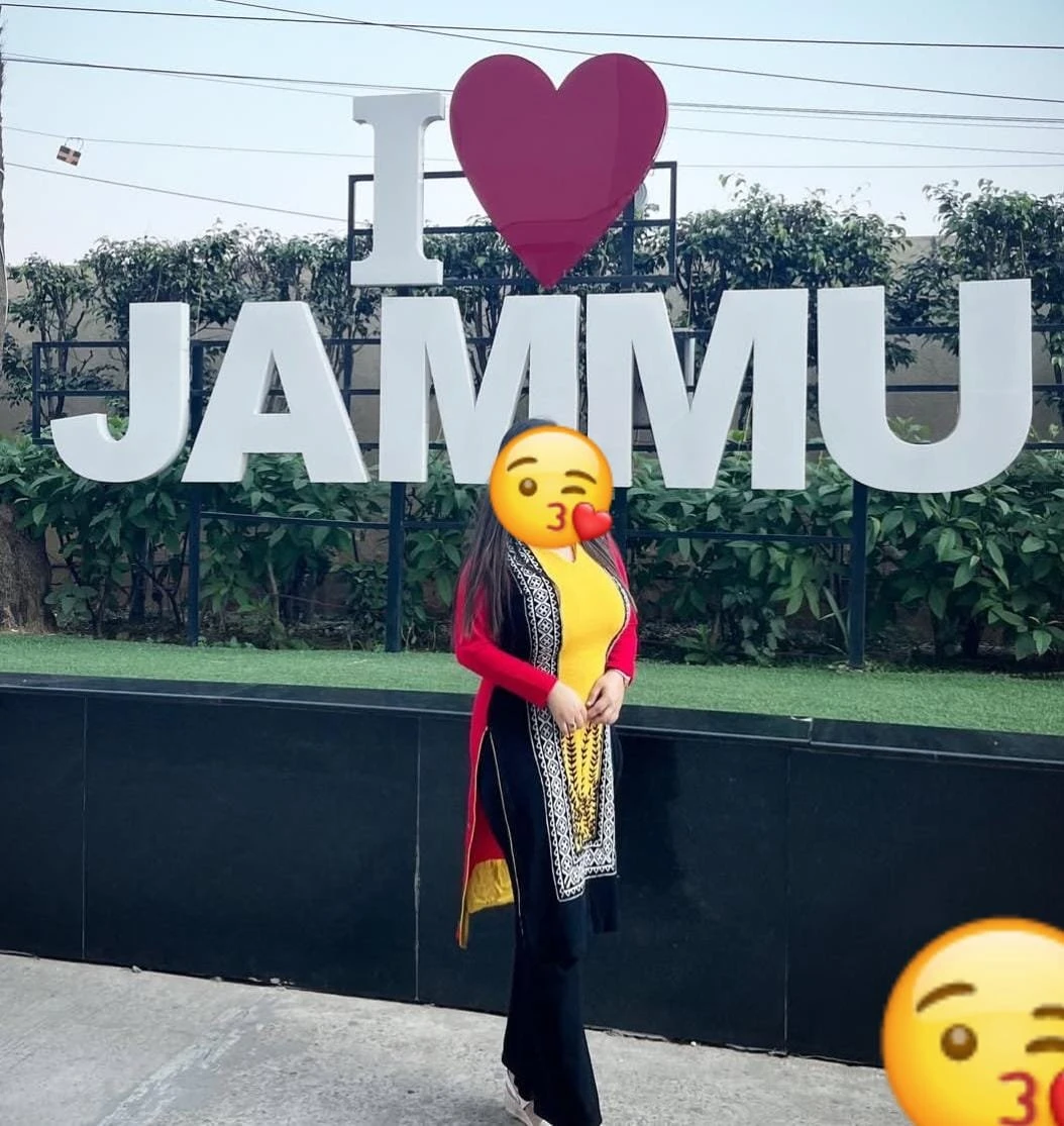 CAM KASHMIRI ANAL QUEEN MEET – Indian escort in New Delhi — 9 / 11