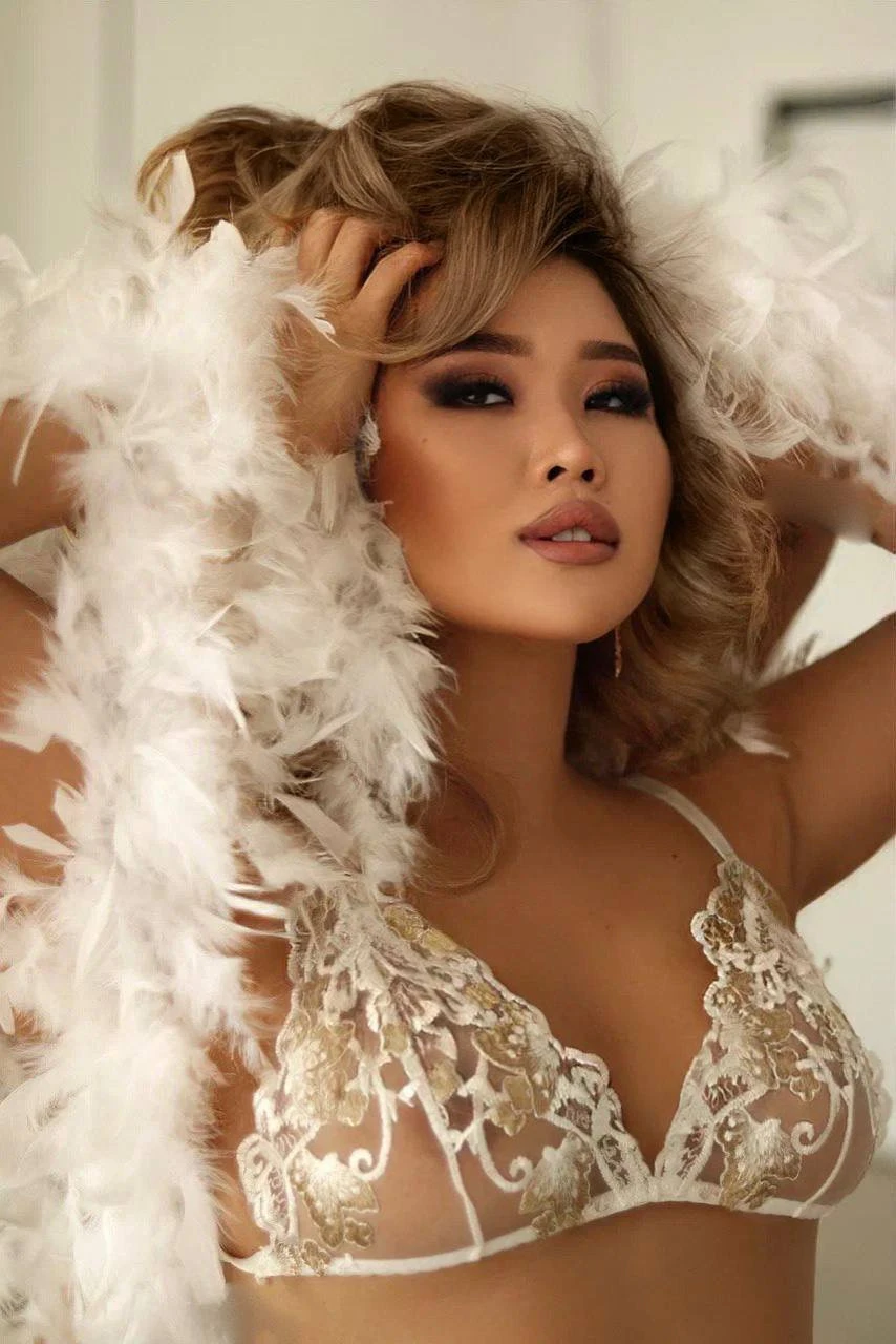 Anita – South Korean escort in Beirut — 4 / 11