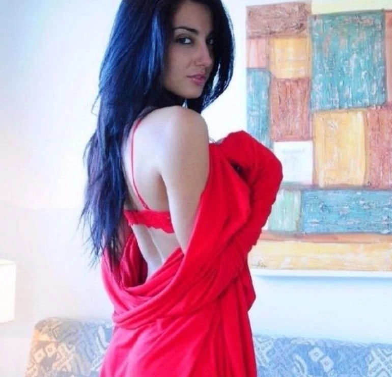 Ria Rai Model Escorts in Delhi – Indian escort in New Delhi — 1 / 2