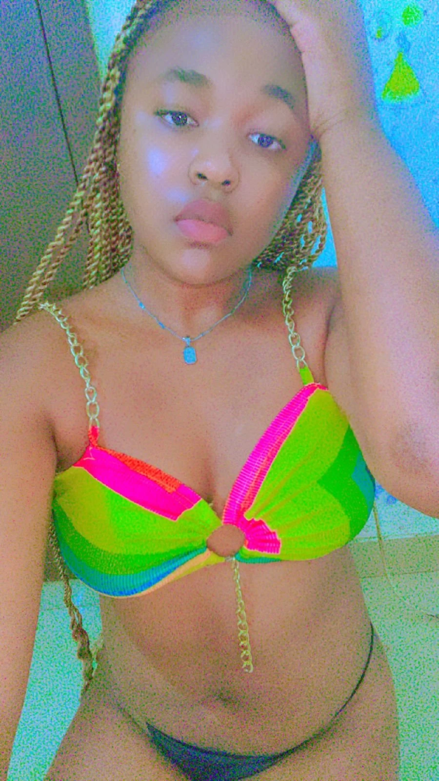 Sabrina – Tanzanian escort in Noida — 3 / 4