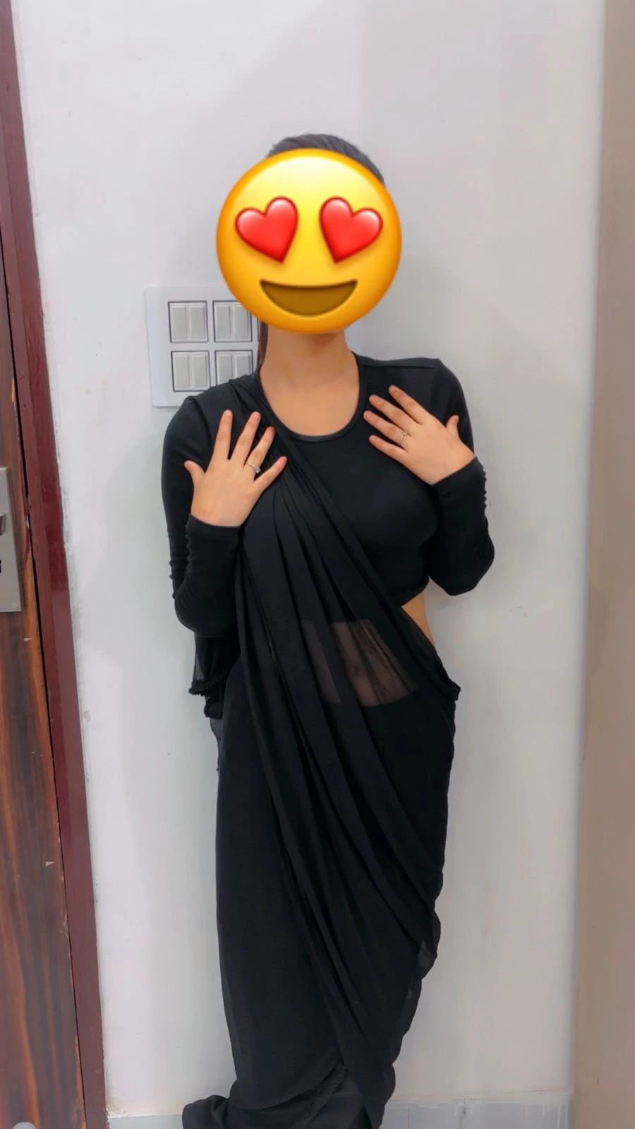 Sofia Meet & Cam – Indian escort in New Delhi — 13 / 25