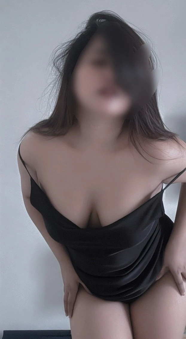 Nikki – Indian escort in Mumbai — 3 / 7