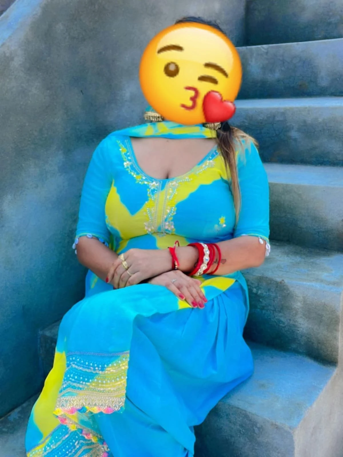 MR TOPER CAM/MEET INDEPENDENT BHABHI – Indian escort in New Delhi — 6 / 10