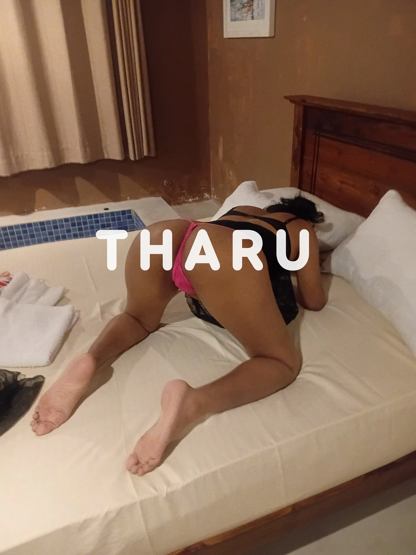 Tharu Hotwife – Sri Lankan escort in Colombo — 3 / 5