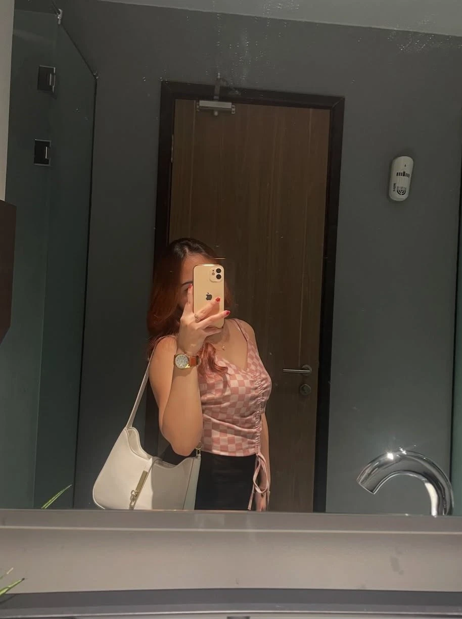 Sarika – Indian escort in Kolkata — 2 / 3