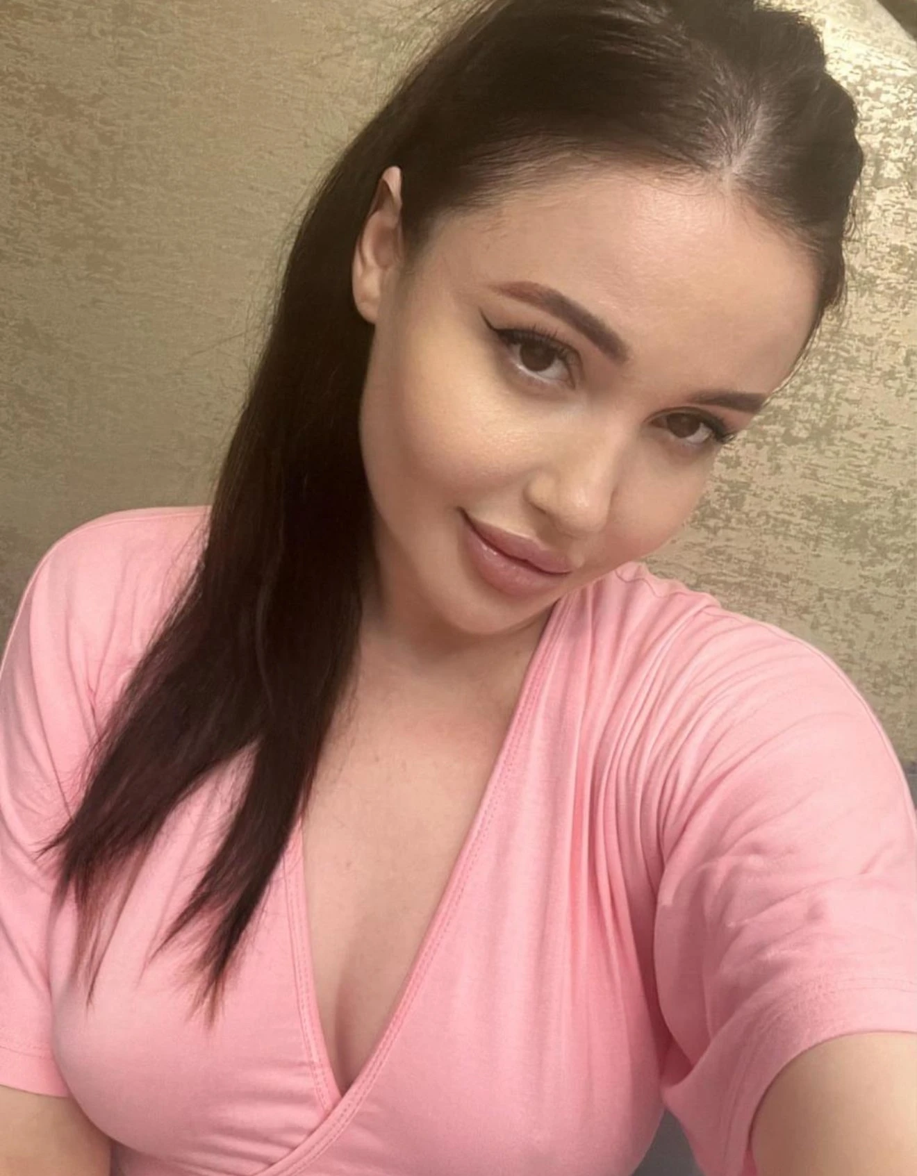 Julia Hot 🩷 – Russian escort in Beirut — 7 / 9