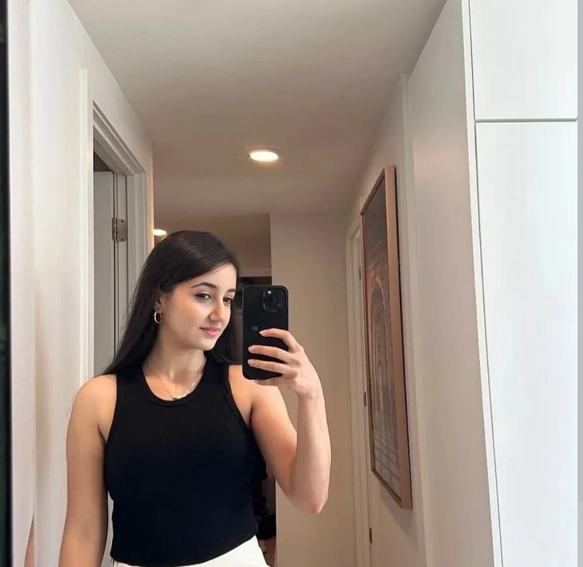 74002/27872 Ritesh sah escort provider – Indian escort in Pune — 3 / 5