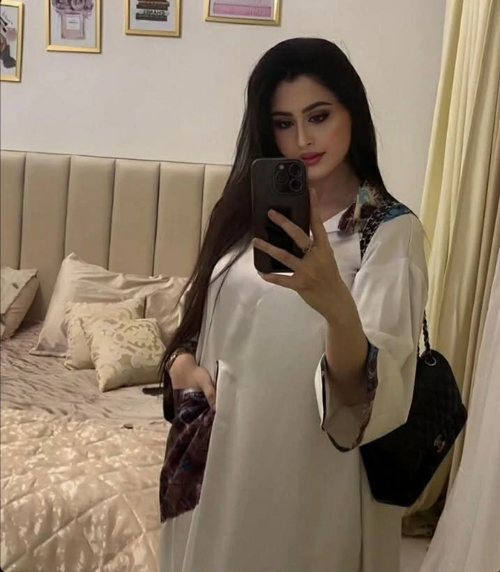 Nania – Vietnamese escort in Budva — 2 / 5