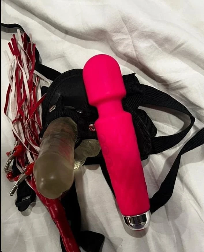 Queenof GFE, BDSM,Squirt ,SLOOPY BJ,CIM. – Rwandan escort in Pune — 10 / 18
