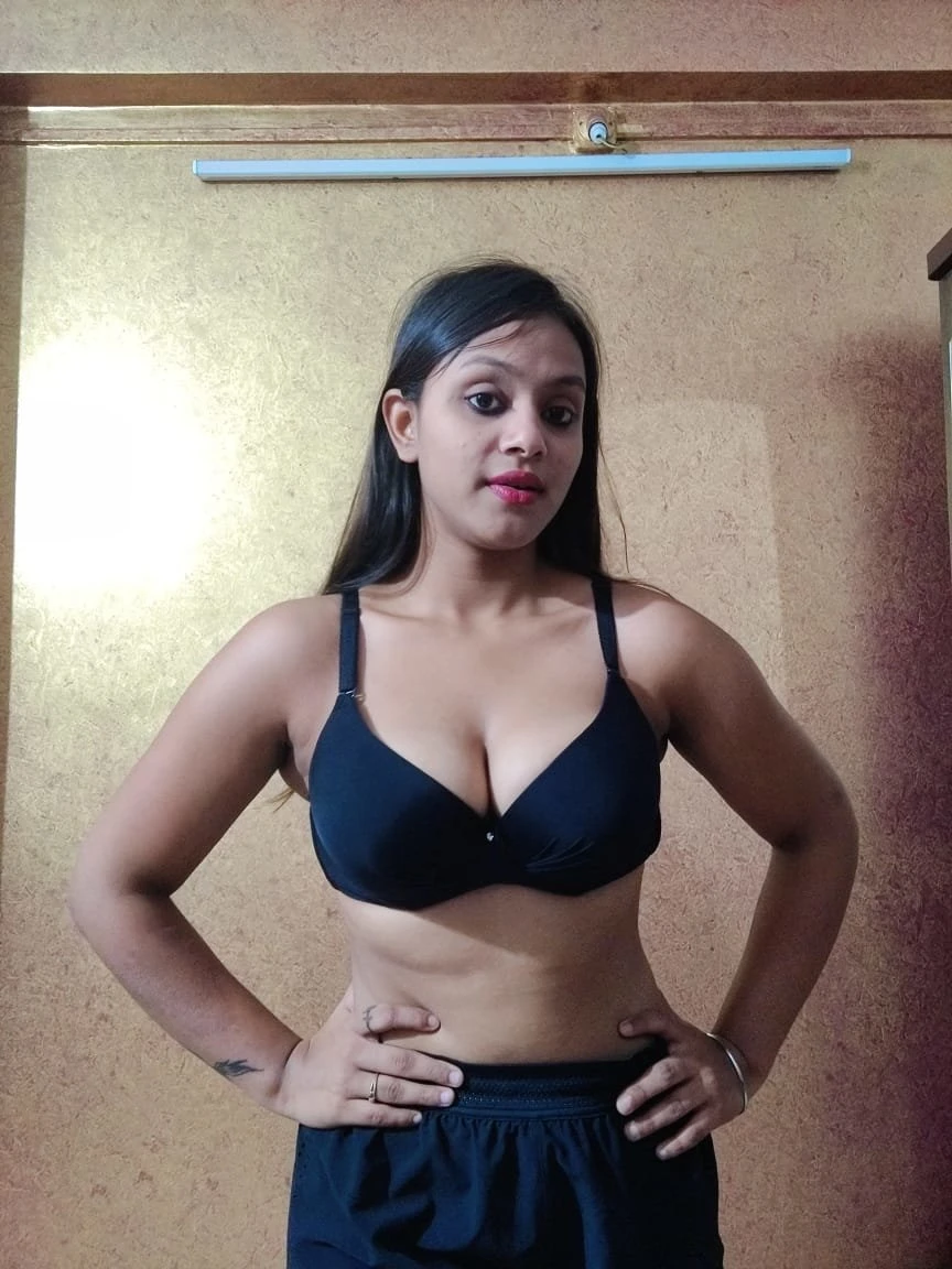 Pihu – Indian escort in Mumbai — 2 / 9