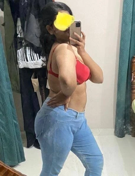 Neha Sharma – Indian escort in Pune — 2 / 4