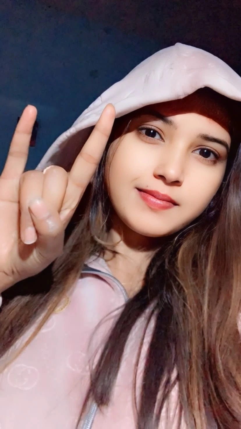 Aditi꧁ Cam show & meet꧂ – Indian escort in Pune — 4 / 5