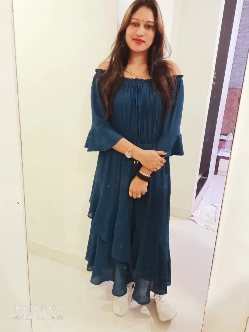 Nisha Singh – Indian escort in Mumbai — 3 / 8