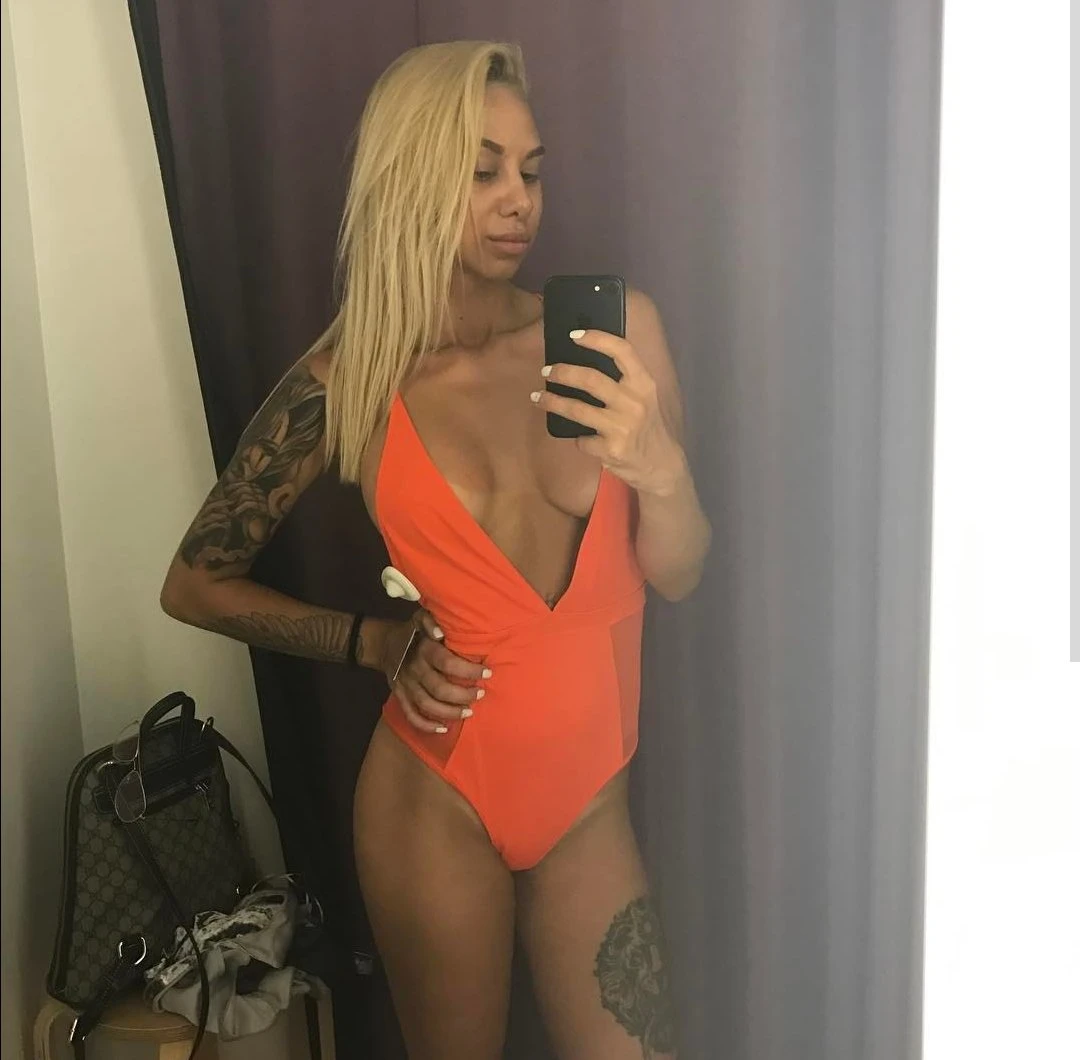Jessica last day ! Waiting for appoima – escort in Malta — 4 / 8