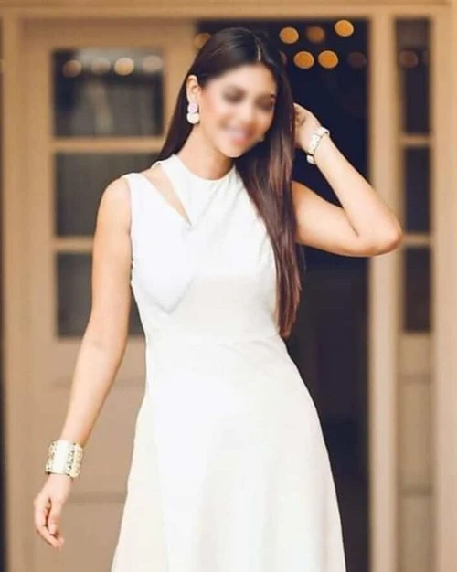 Celebrity Model Ananya Dutta – Indian escort in Mumbai — 3 / 8