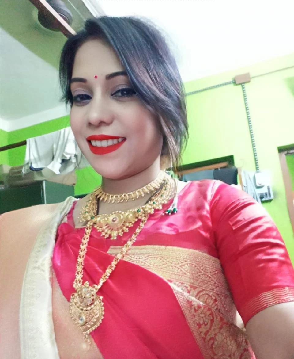 9'9'0'3'4'1'1'3'9'8 PIYALI Real Meet Cam – Indian escort in Kolkata — 7 / 12