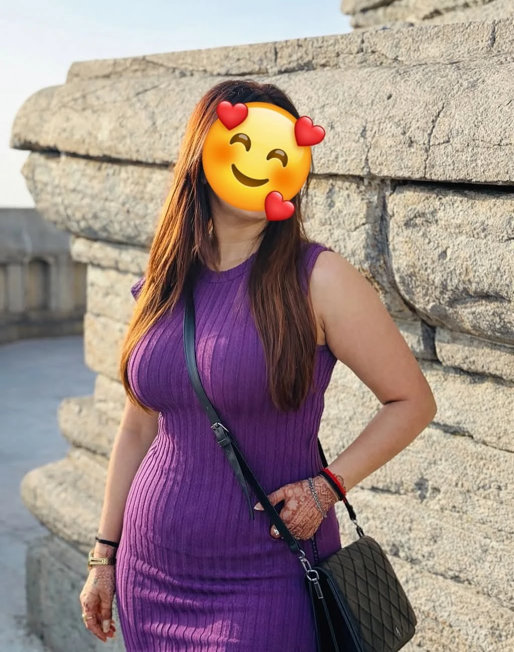 PINKI PUNJABI PATOLA ONLY OUTCALL – Indian escort in New Delhi — 9 / 20
