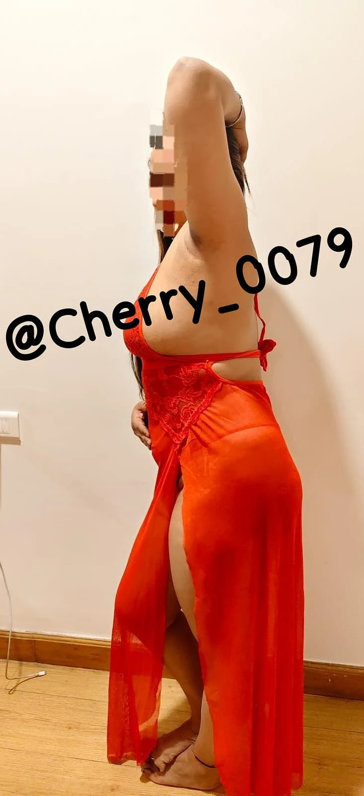 Cherry – Indian escort in Kolkata — 2 / 3