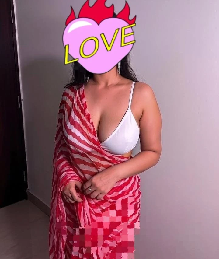 Madhavi Real Meet and Cam – Indian escort in Pune — 1 / 3