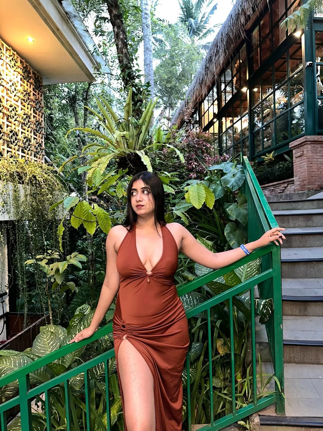 Anannya – escort in Maldives — 2 / 4