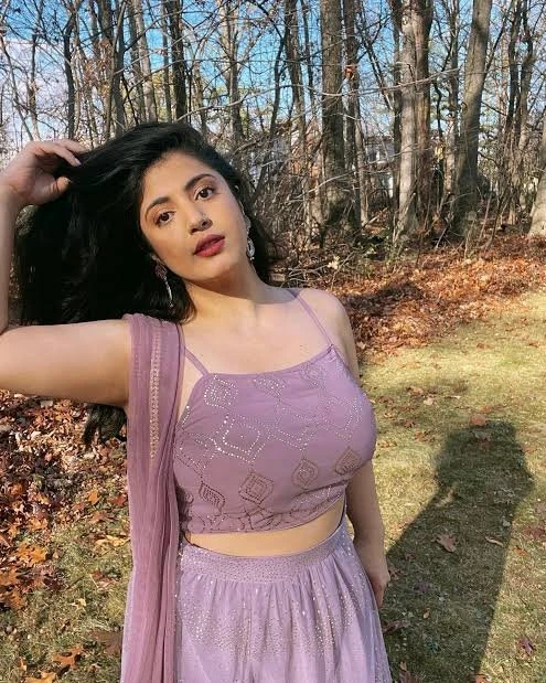 Prithi – Indian escort in Hyderabad — 4 / 5