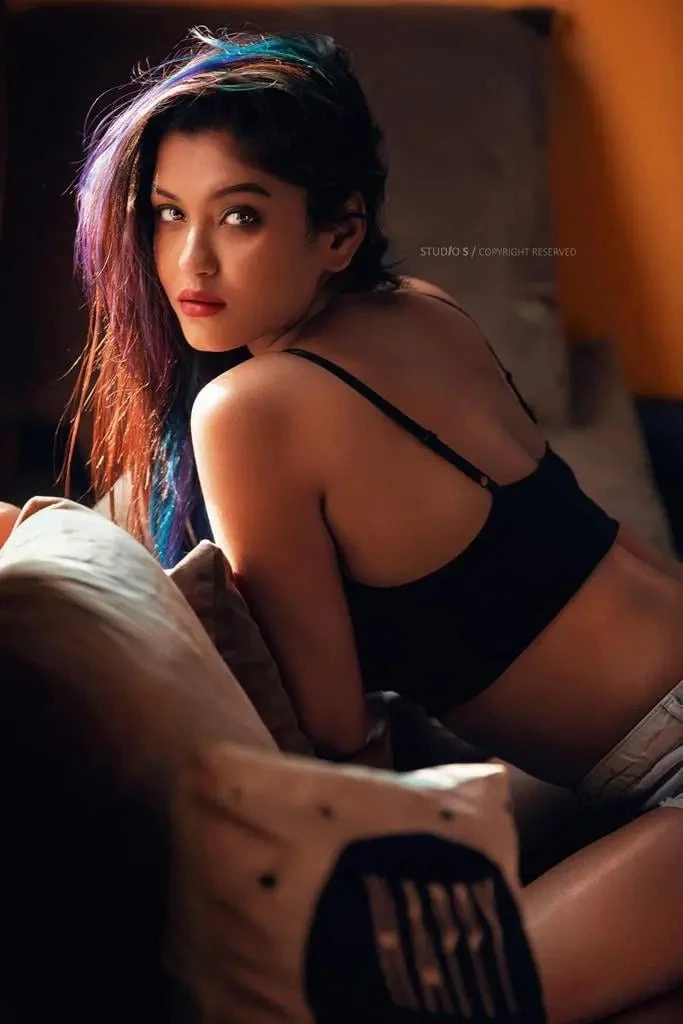 Aerocity 5 Star Hotel Service – Indian escort in New Delhi — 4 / 7