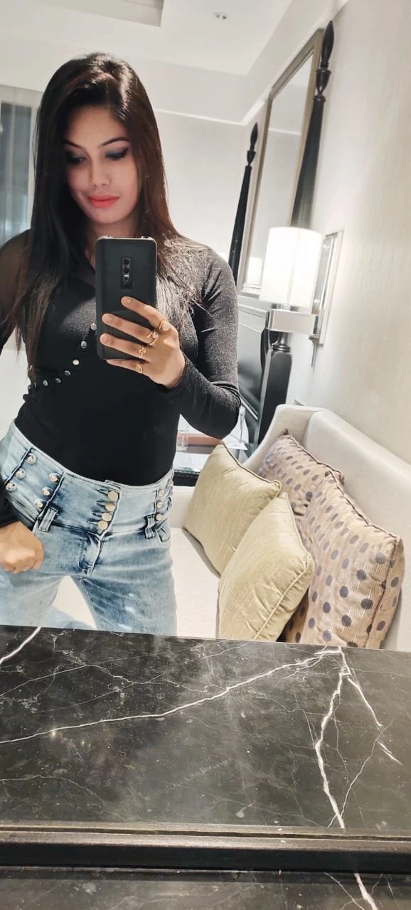 Puja Independent Cam Service – Indian escort in Mumbai — 3 / 4
